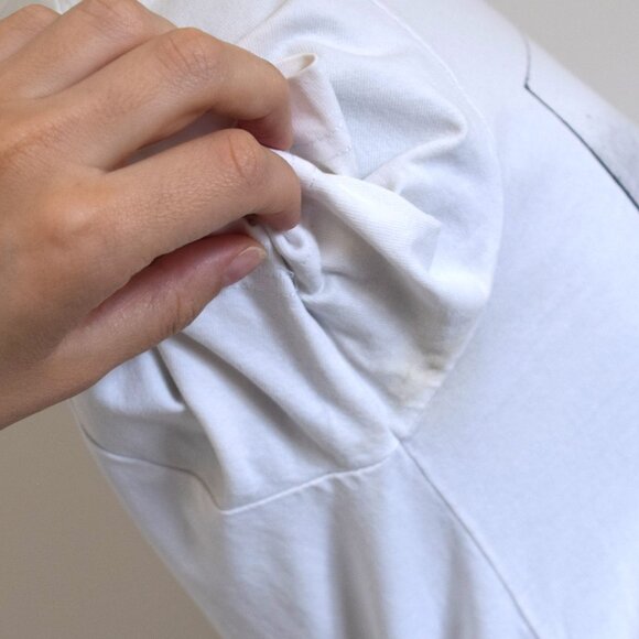 JNBY Graphic Tee Black and White City Photo - Picture 4 of 8